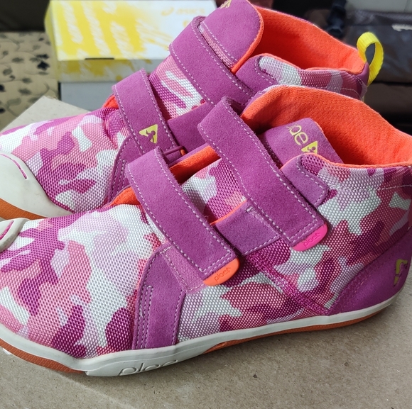 Plae Max Suede pink camo original unused usa imported for girls - Picture 2 of 8